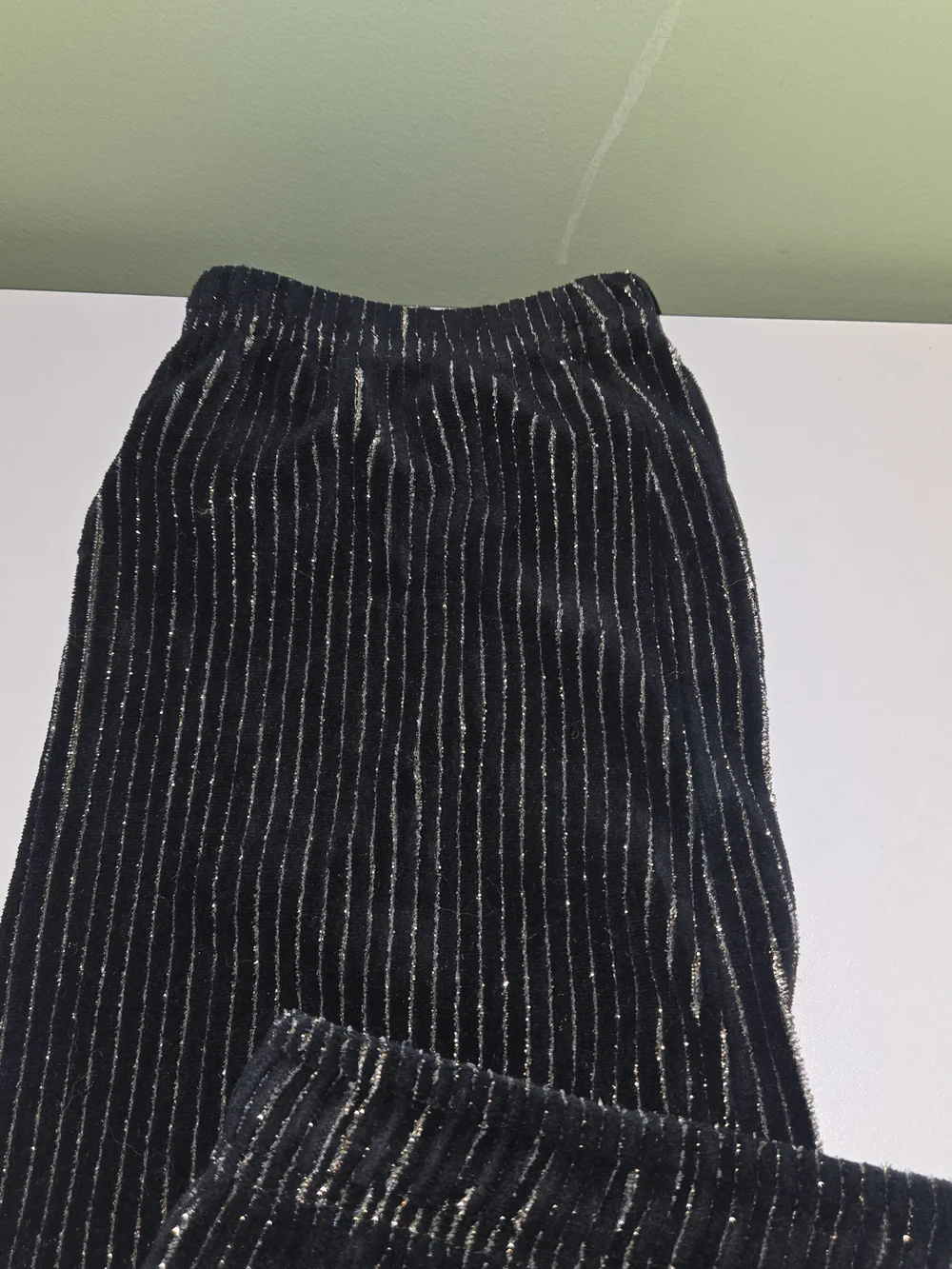 Walt Disney World 50th Anniversary Luxe Spirit Jersey Corduroy Sweatpants Black - Picture 8 of 9